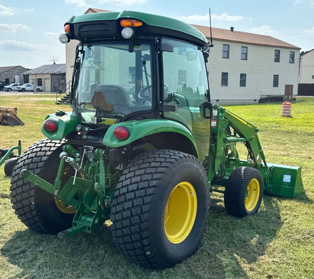 2022 John Deere 4066R